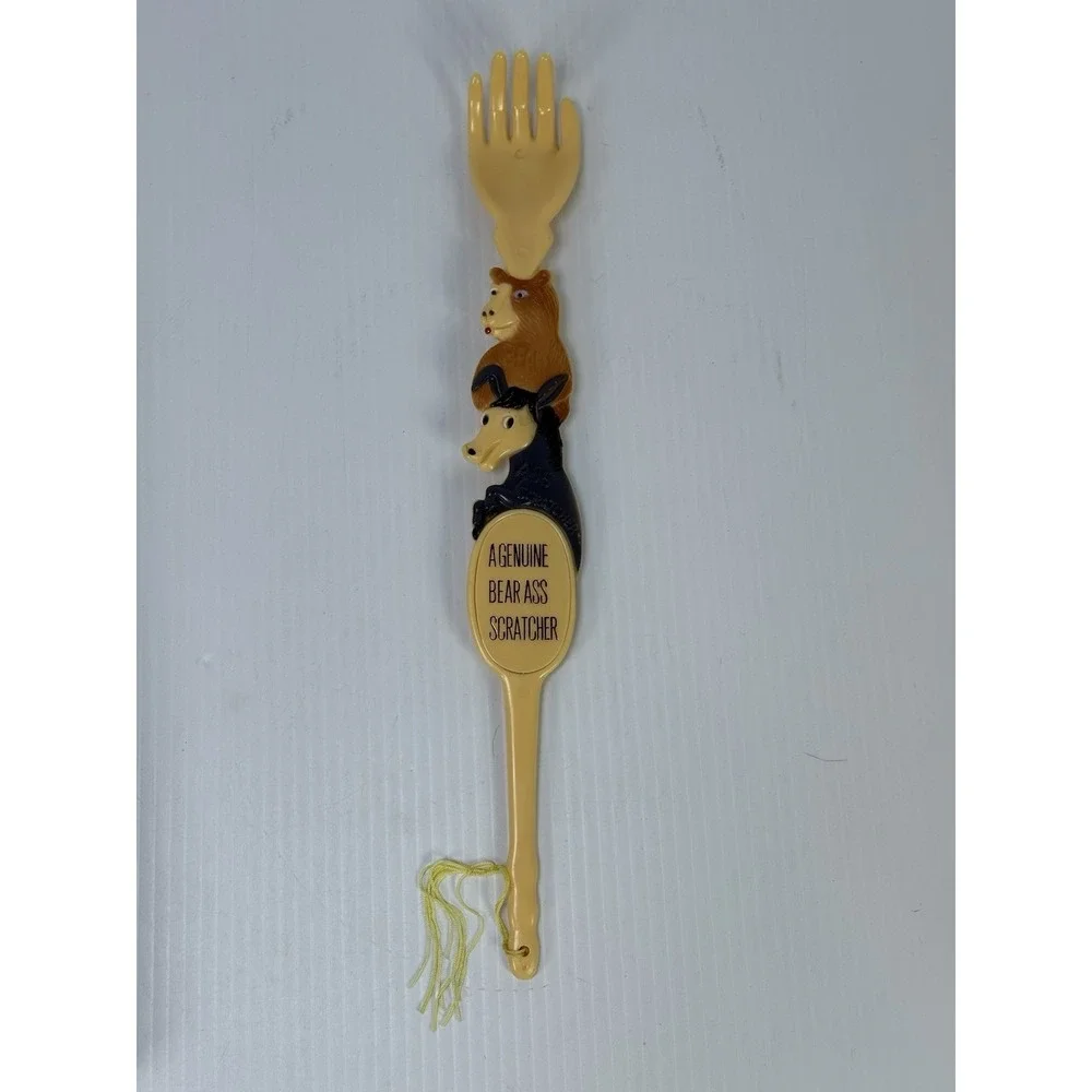 FUNNY 1980‎ VINTAGE SPENCER GIFTS A GENUINE BEAR ASS BACK SCRATCHER IN BOX